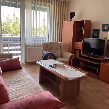 Cozy By The Forest Apartment Tatranska Strba